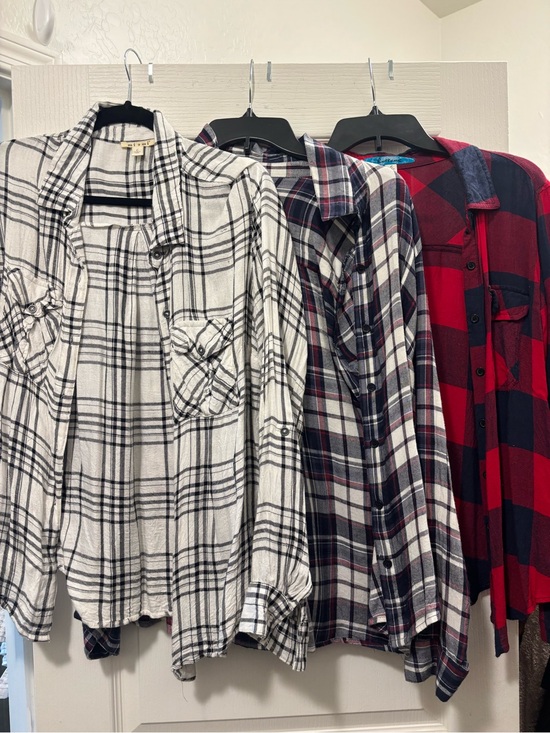 miami Tops - 3 Plaid Button-Up Flannel Shirts